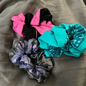 Ivivva by lululemon scrunches